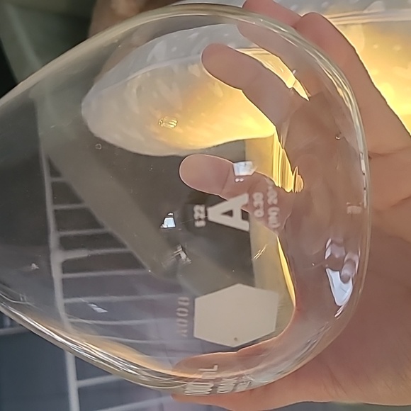 Huge vintage glass 1000ml science beaker with lid - Picture 7 of 11